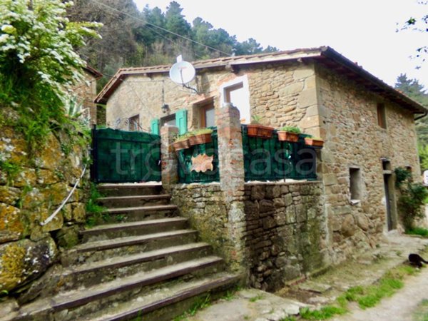 casa indipendente in vendita a Reggello