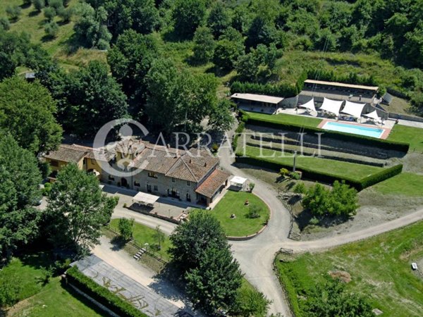 casa indipendente in vendita a Reggello