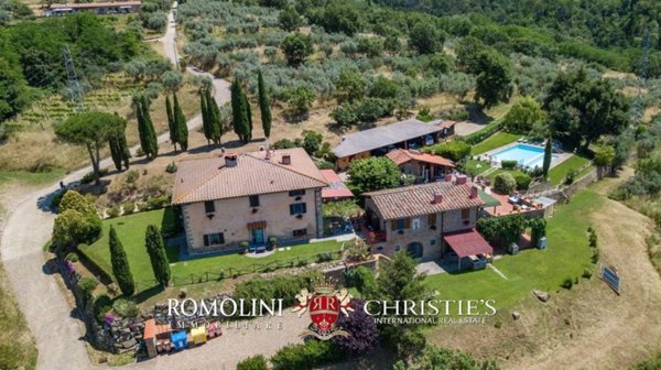 casa indipendente in vendita a Reggello
