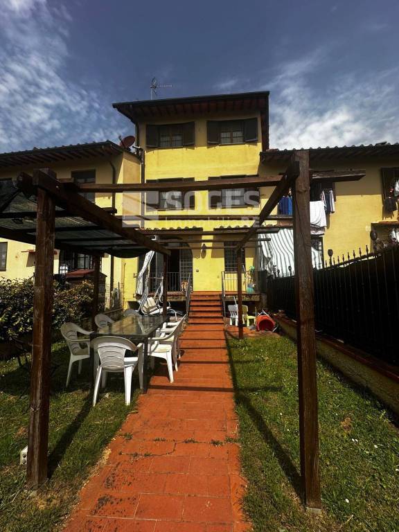 appartamento in vendita a Reggello in zona Leccio