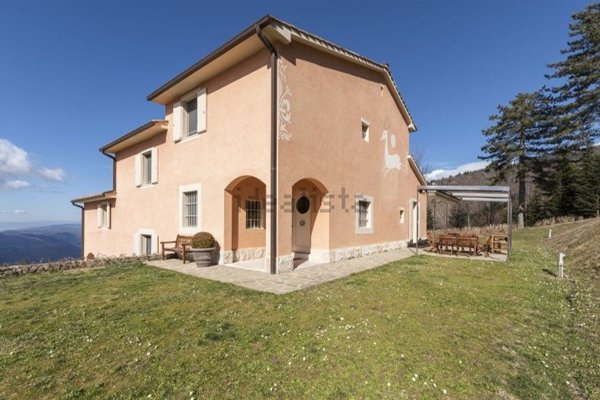 casa indipendente in vendita a Reggello in zona Cancelli