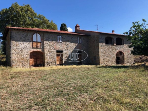 casa indipendente in vendita a Reggello