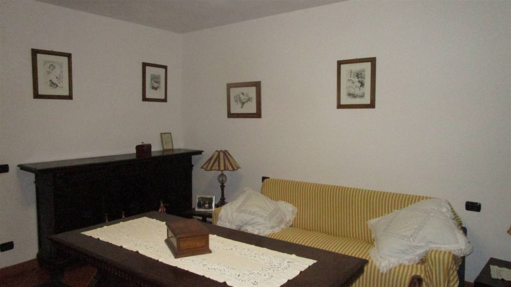 casa indipendente in vendita a Reggello