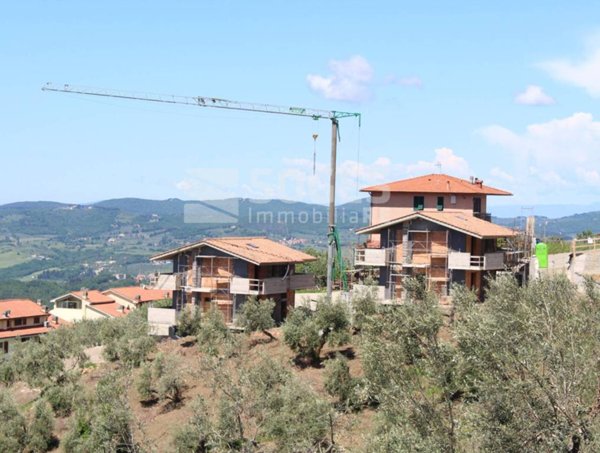 casa indipendente in vendita a Reggello