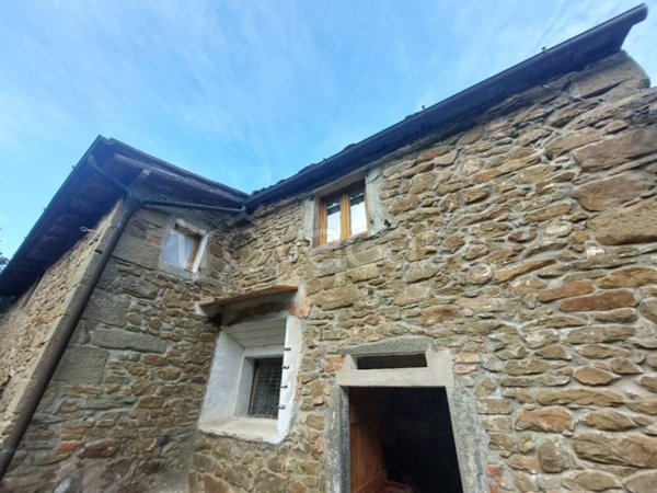 casa indipendente in vendita a Reggello