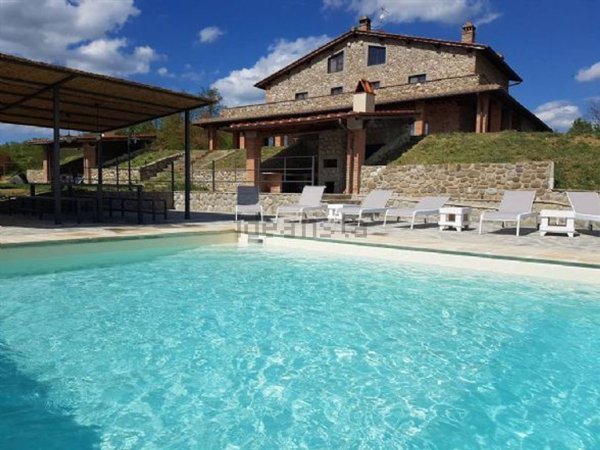 casa indipendente in vendita a Reggello