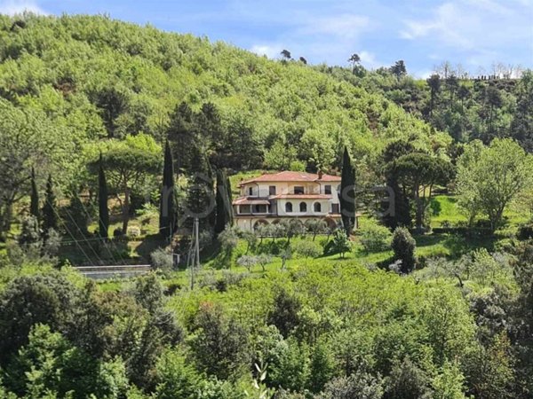 casa indipendente in vendita a Reggello