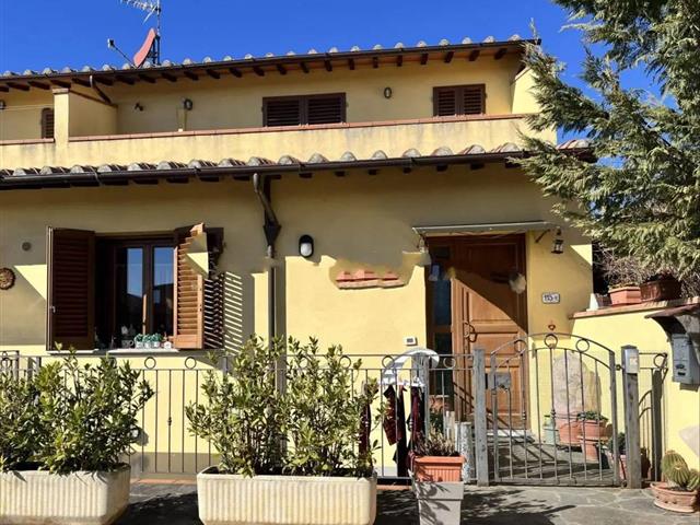 casa indipendente in vendita a Reggello