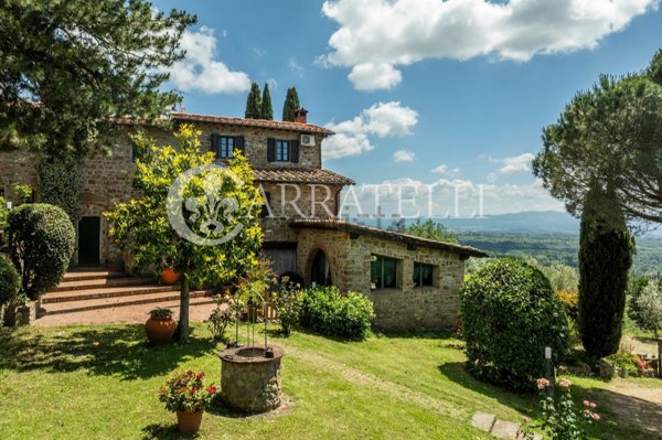 casa indipendente in vendita a Reggello