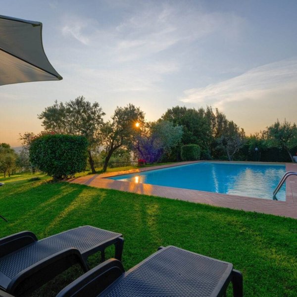 casa indipendente in vendita a Reggello