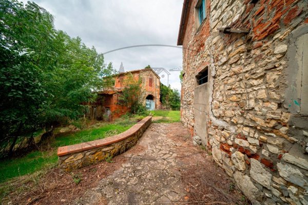 casa indipendente in vendita a Reggello