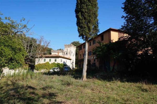 casa indipendente in vendita a Reggello