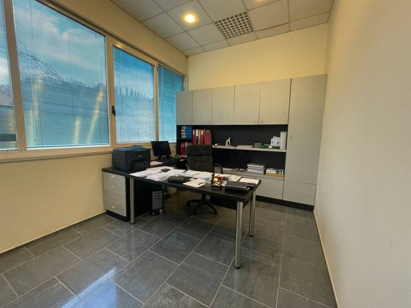 ufficio in vendita a Reggello