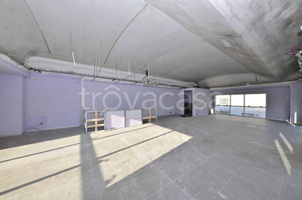 locale commerciale in vendita a Reggello