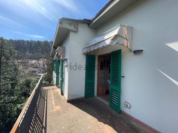 appartamento in vendita a Reggello in zona Tosi