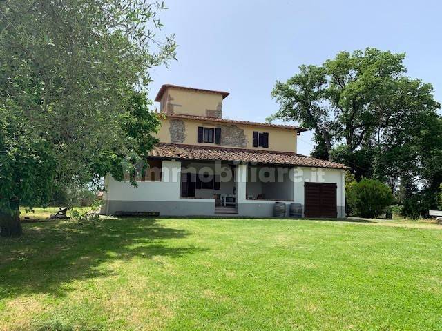 casa indipendente in vendita a Reggello