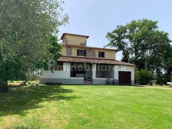 casa indipendente in vendita a Reggello