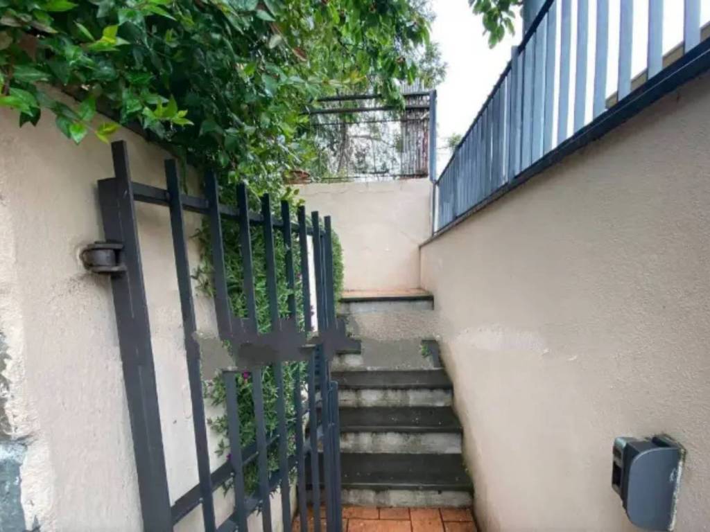 casa indipendente in vendita a Reggello