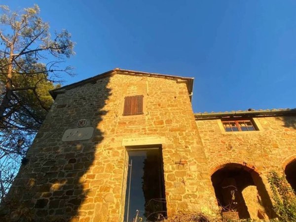 casale in vendita a Reggello in zona Donnini