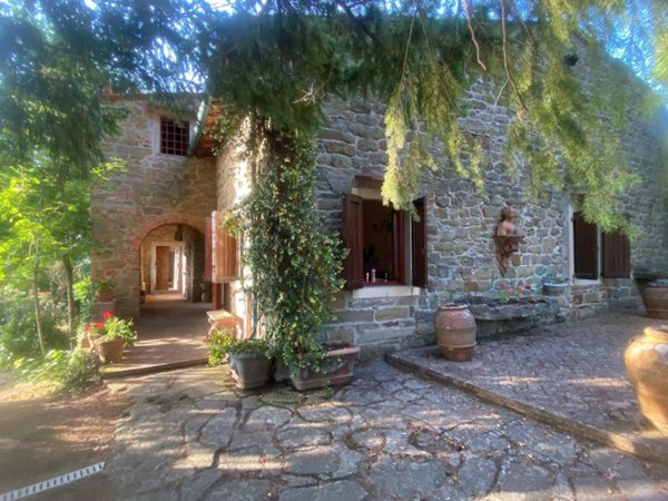 casale in vendita a Reggello in zona Donnini