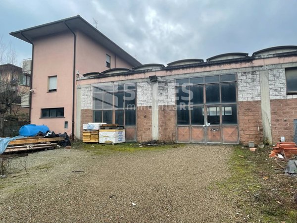locale commerciale in vendita a Reggello in zona San Clemente