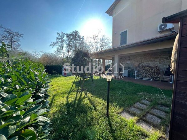 casa indipendente in vendita a Reggello in zona Vaggio