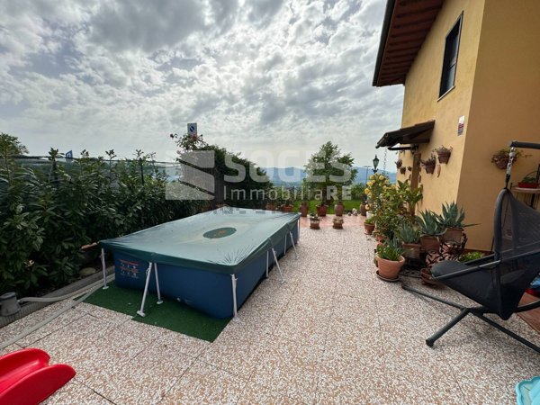 appartamento in vendita a Reggello in zona Pietrapiana