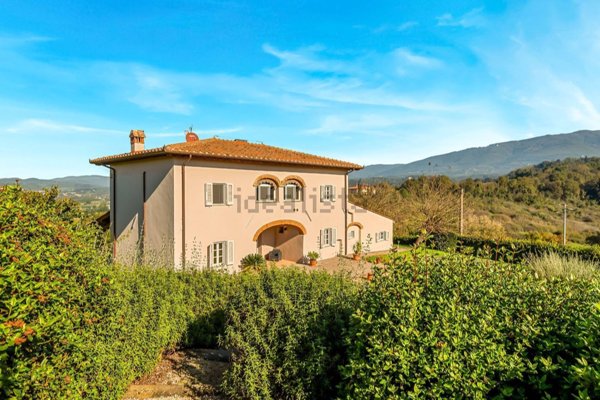 casa indipendente in vendita a Reggello