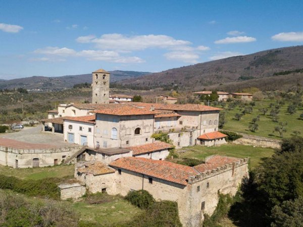 casa indipendente in vendita a Reggello