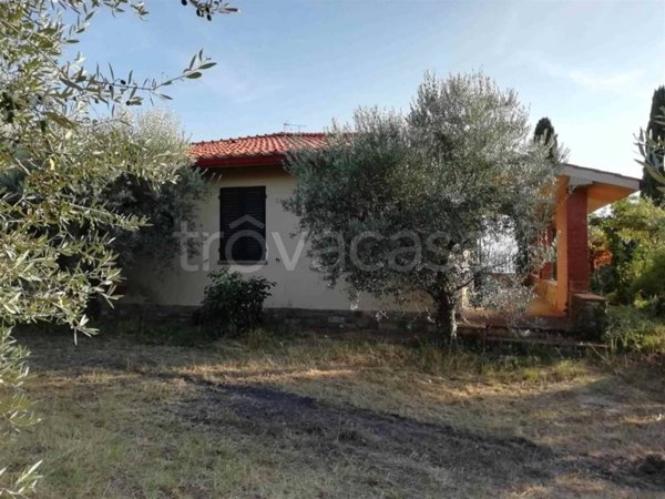 casa indipendente in vendita a Reggello in zona Donnini