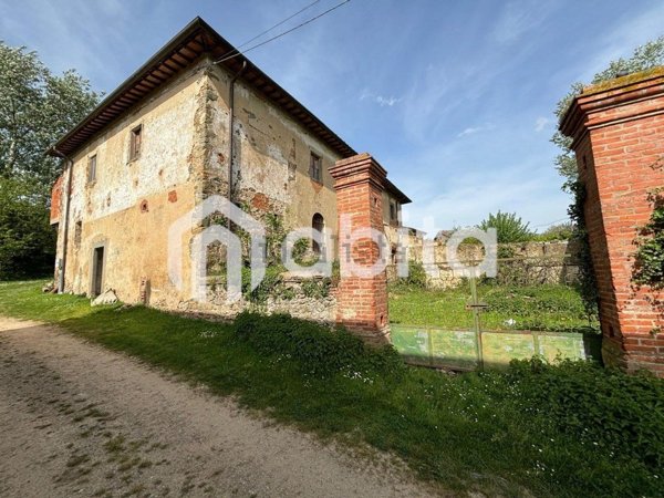 casa semindipendente in vendita a Reggello