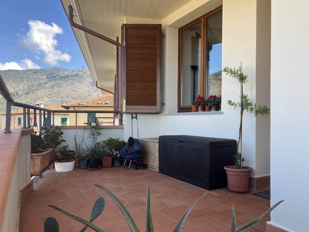 appartamento in vendita a Reggello in zona Tosi