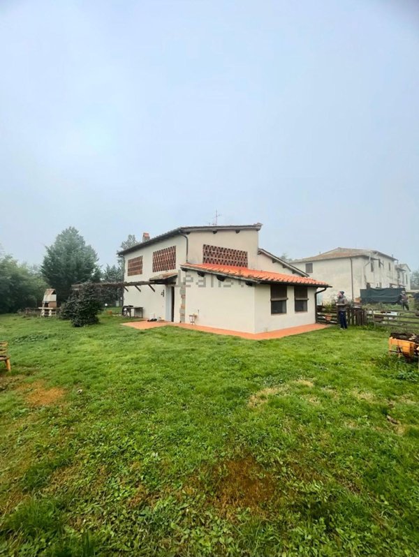 casa indipendente in vendita a Reggello in zona Vaggio