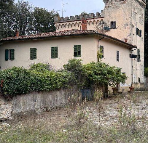 casa indipendente in vendita a Reggello