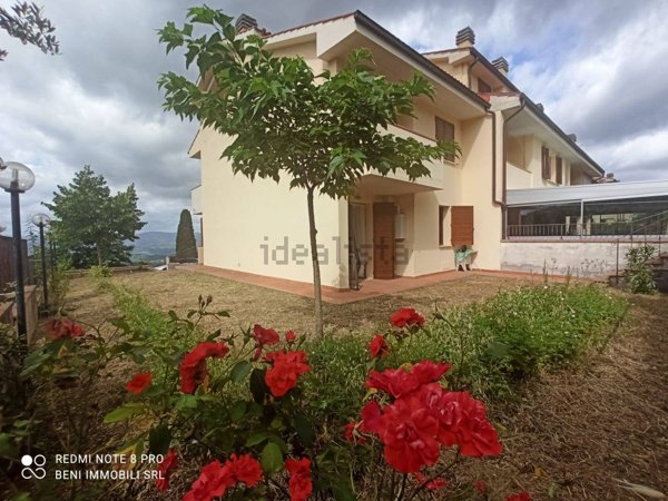 casa indipendente in vendita a Reggello