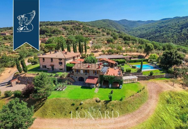 casa indipendente in vendita a Reggello