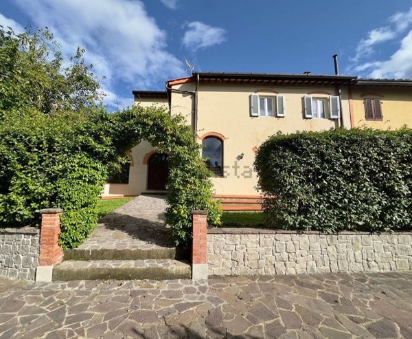 casa indipendente in vendita a Reggello