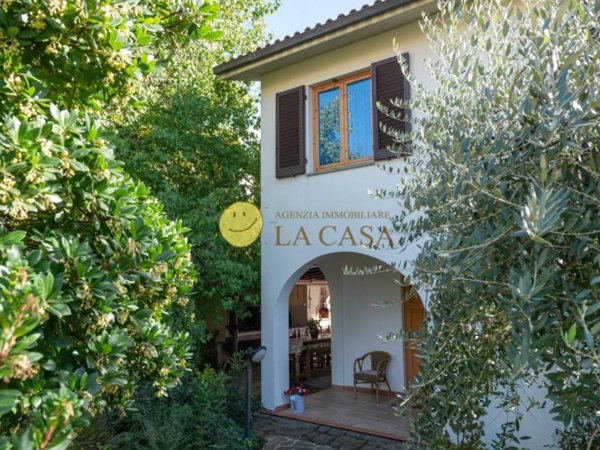 casa indipendente in vendita a Reggello in zona Cancelli