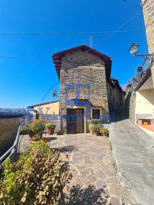 appartamento in vendita a Reggello in zona Tosi