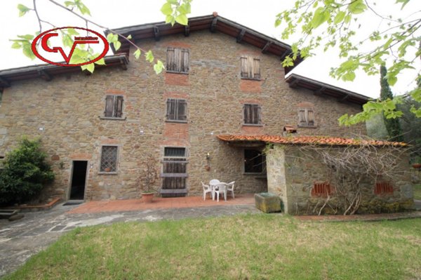 casa indipendente in vendita a Reggello