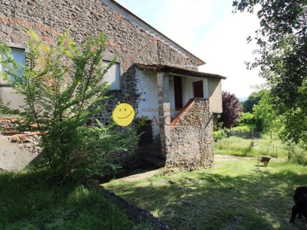 casa indipendente in vendita a Reggello in zona Montanino