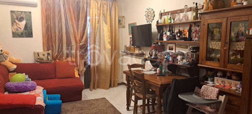 appartamento in vendita a Reggello in zona Pietrapiana