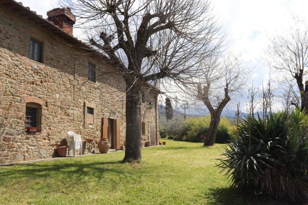 esavano in vendita a Reggello