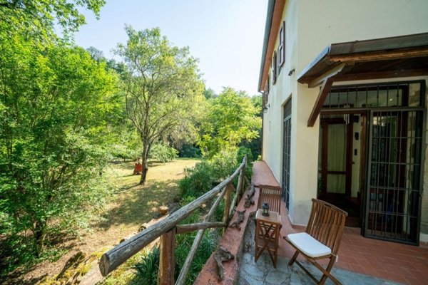 casa indipendente in vendita a Reggello