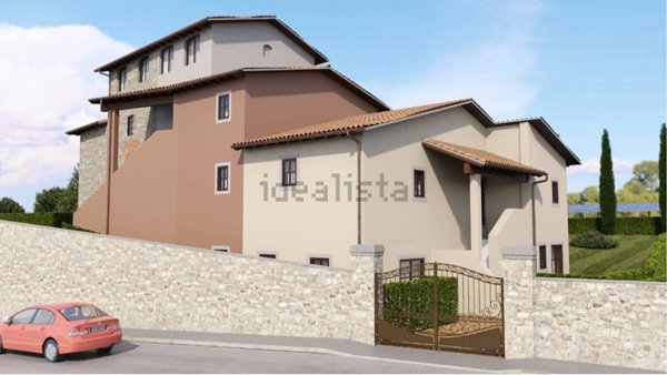 appartamento in vendita a Reggello in zona Leccio