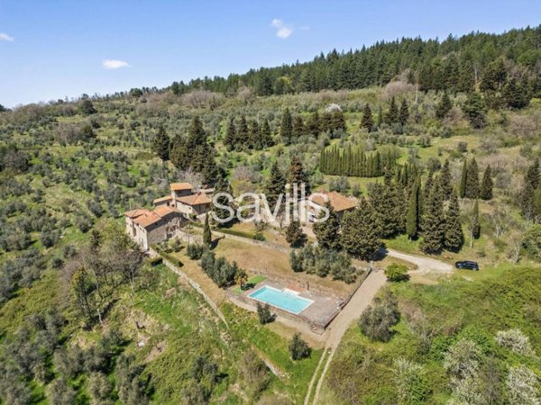 casa indipendente in vendita a Reggello