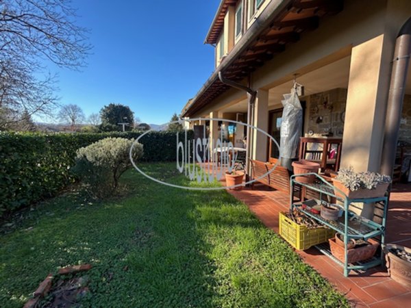 casa indipendente in vendita a Reggello in zona Vaggio
