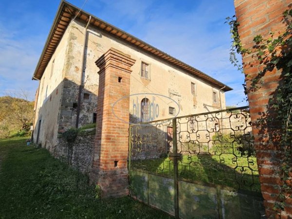 casa indipendente in vendita a Reggello