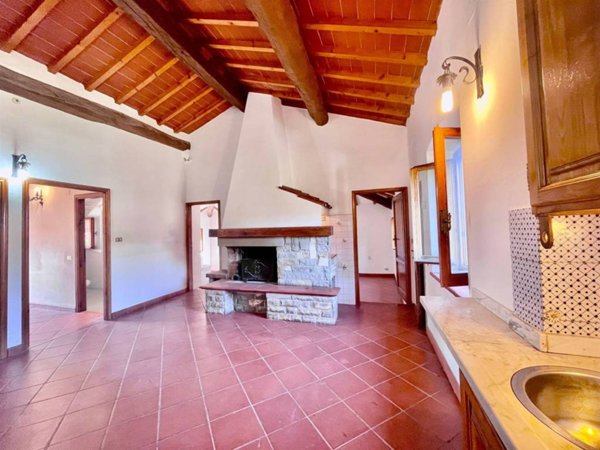 casa indipendente in vendita a Reggello