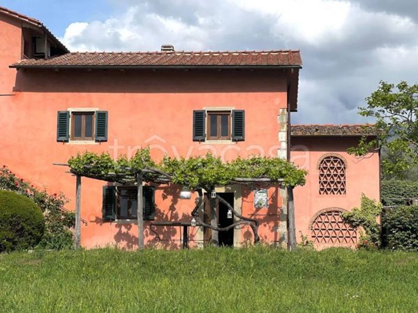 casa indipendente in vendita a Reggello